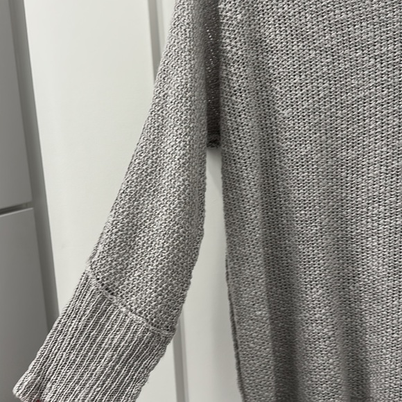 Grey Top - Picture 2 of 3